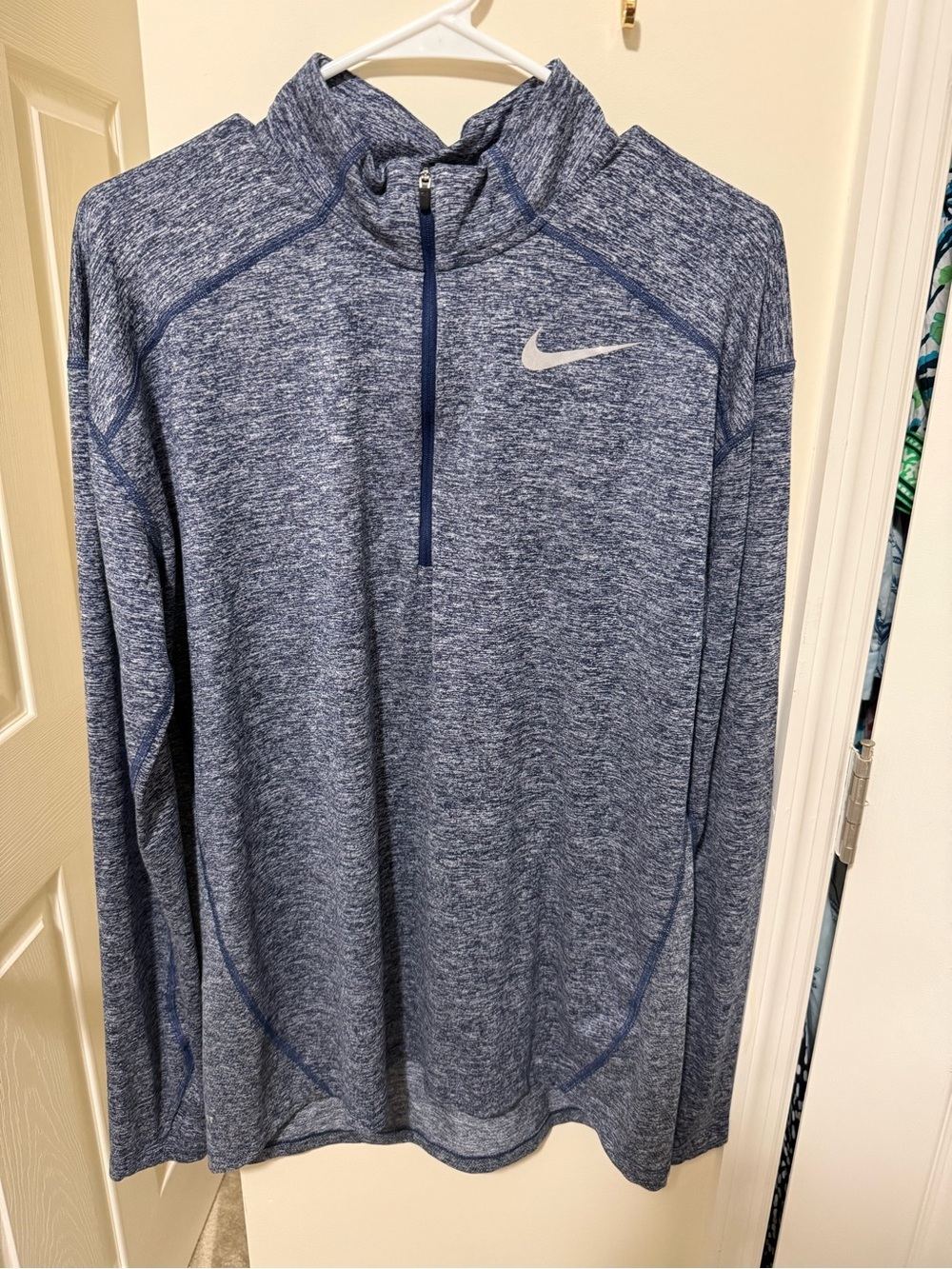 Nike Men’s Heathered Navy Blue Quarter-Zip Performance Pullover